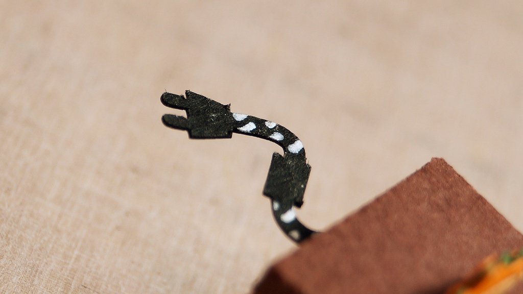 はこねこ こたつ あか