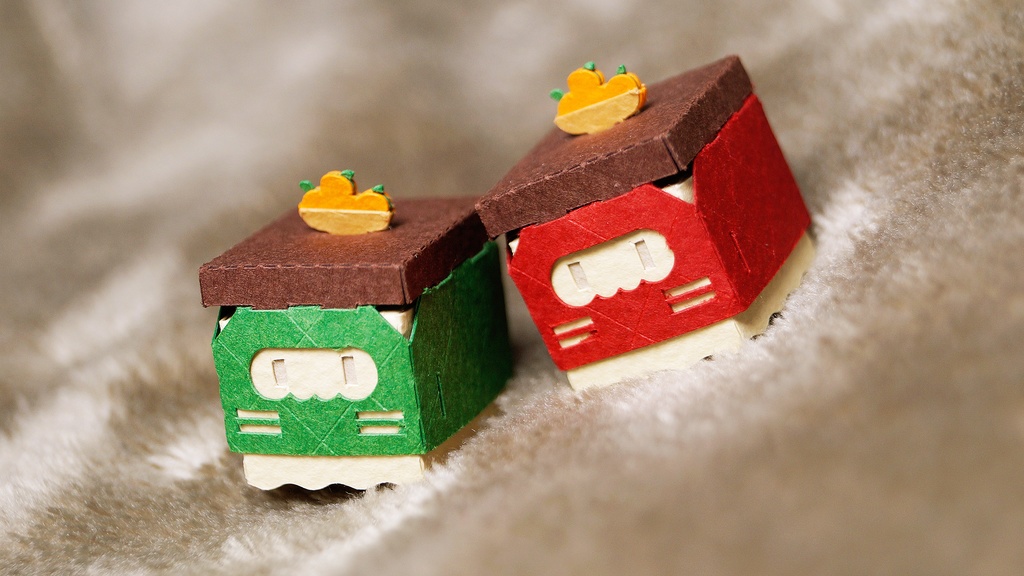 はこねこ こたつ みどり