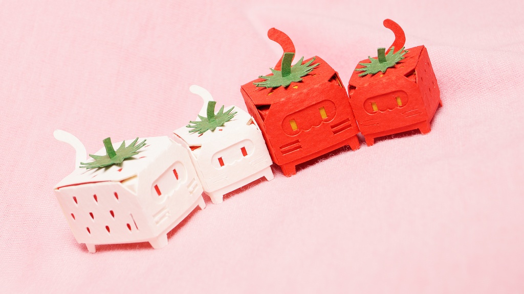 はこねこ いちごのおやこ