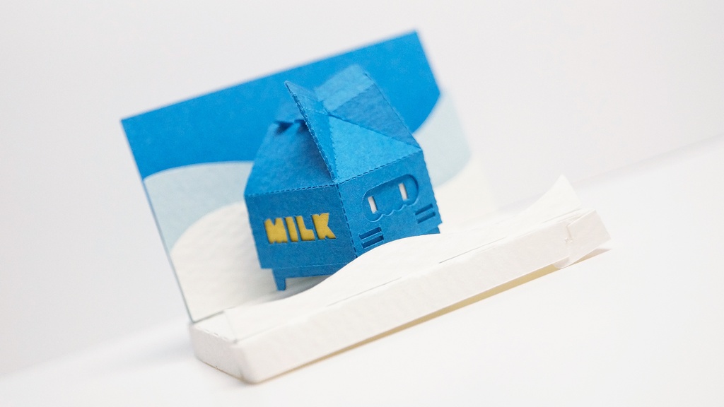 はこねこ ぎゅうにゅうパック あおきいろ