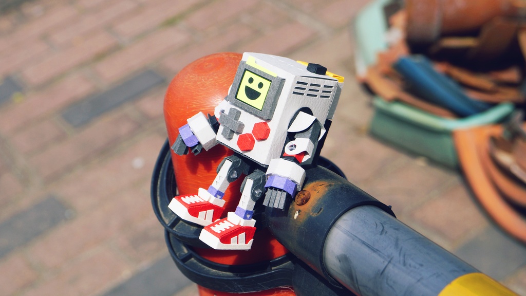 【ゲーム機型ペーパークラフト】GEEK-TARO(ギーク太郎)