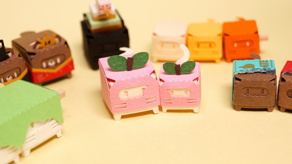 はこねこ もものおやこ