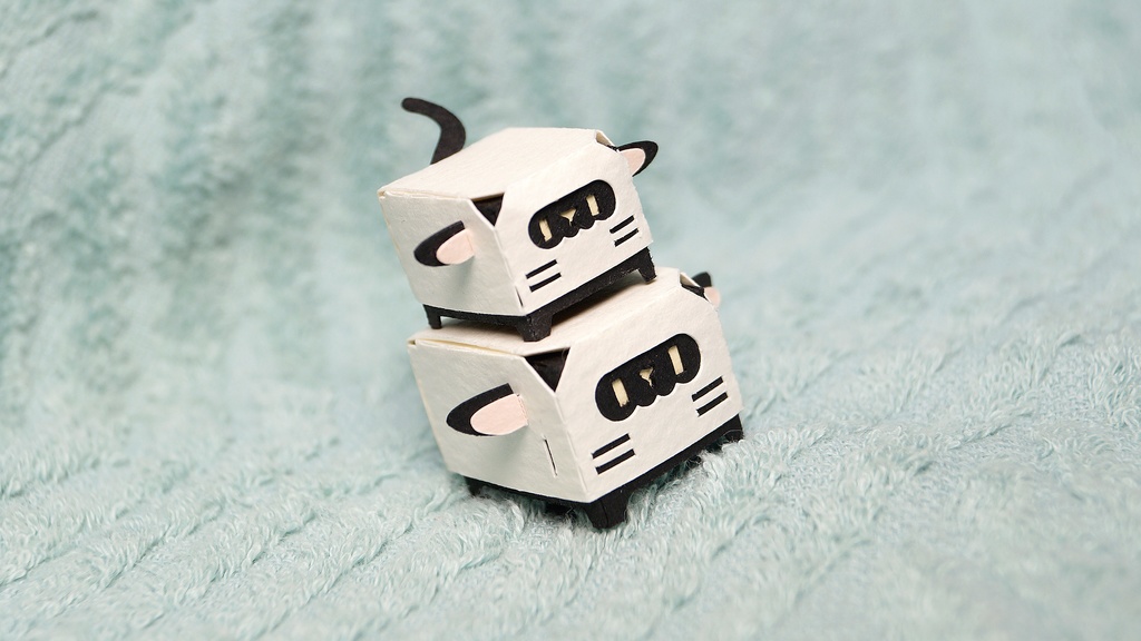 はこねこ ひつじのおやこ みみ