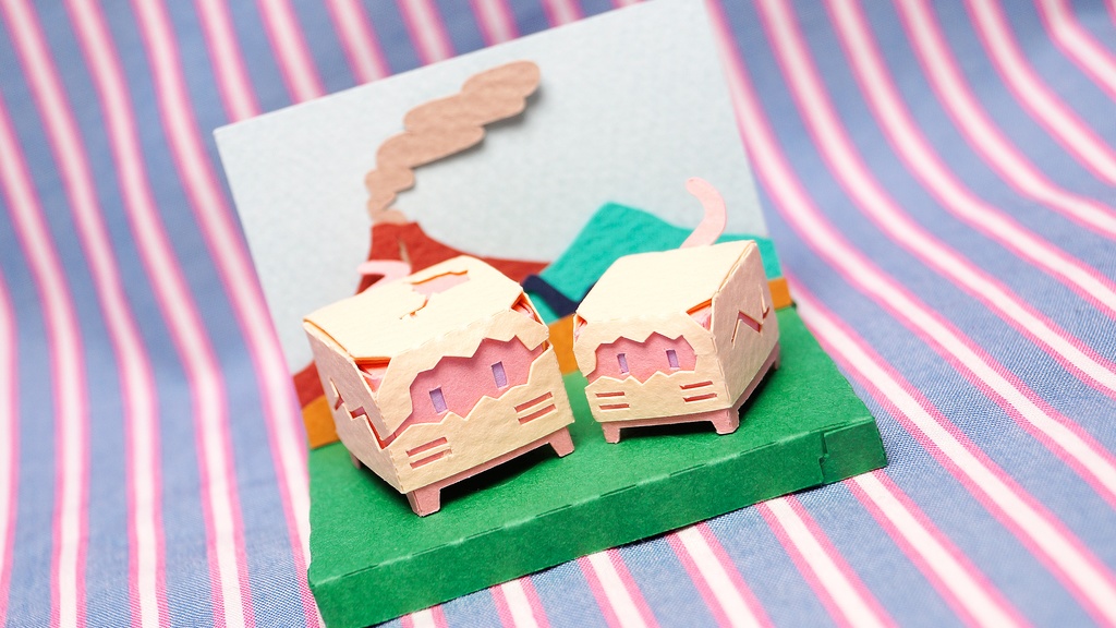 はこねこ なにかのたまごのおやこ もも