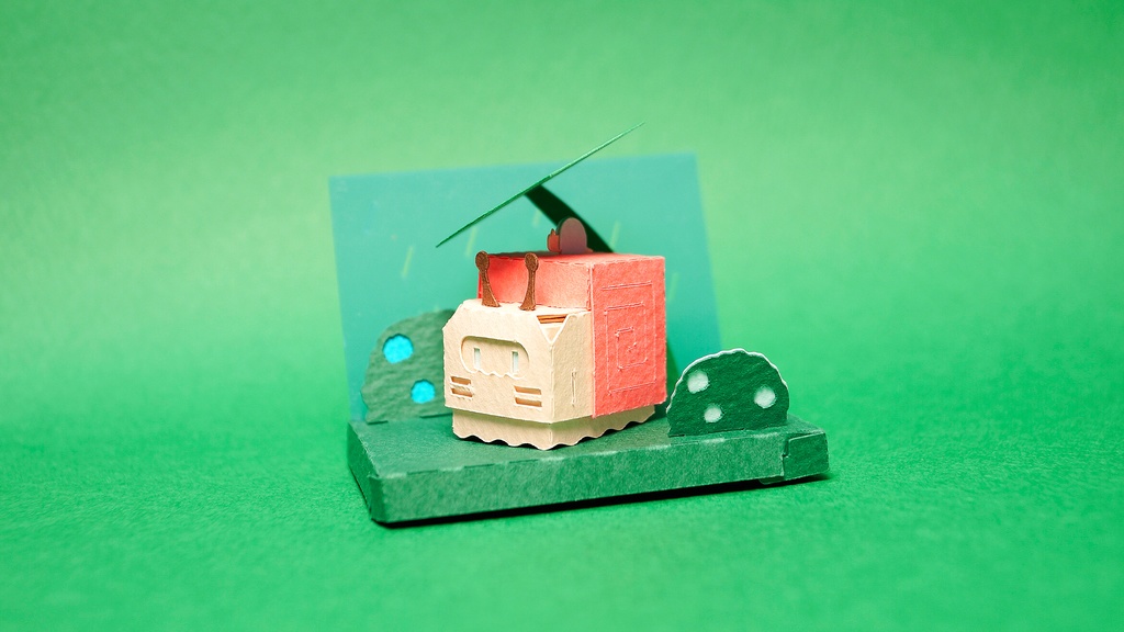 はこねこ　かたつむり　ピンクのから