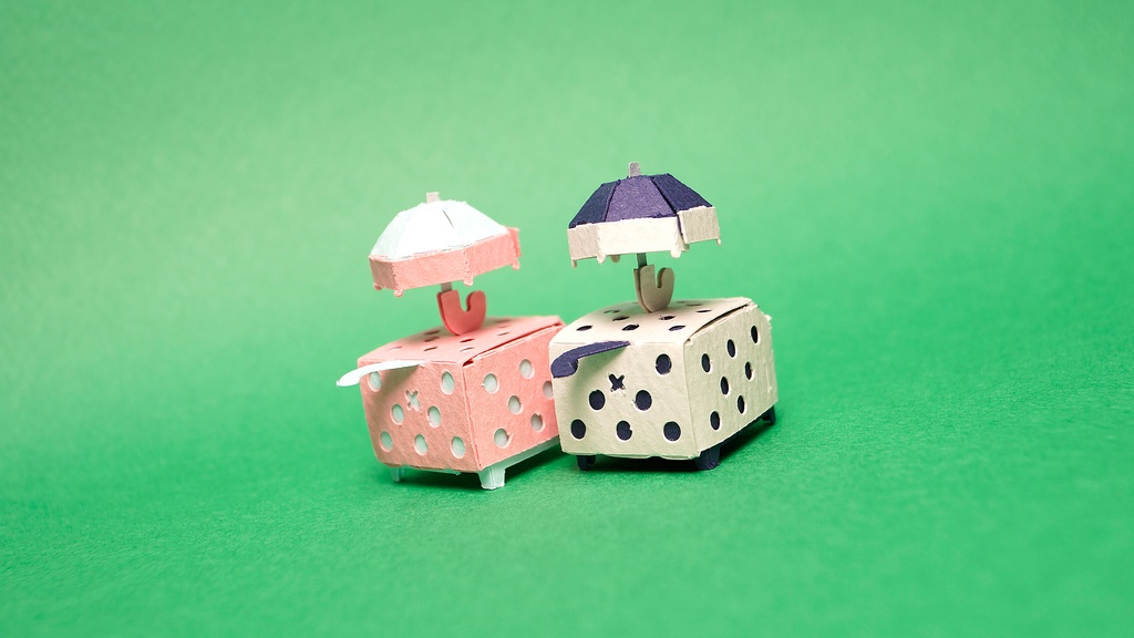 はこねこ あめのひ はいむらさき