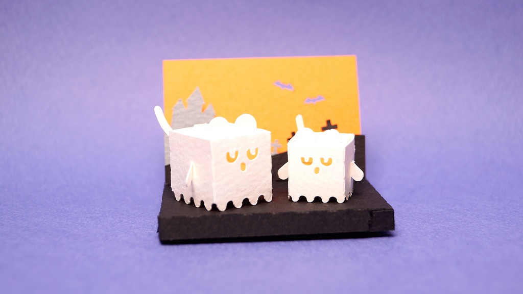 はこねこ くまおばけのおやこ