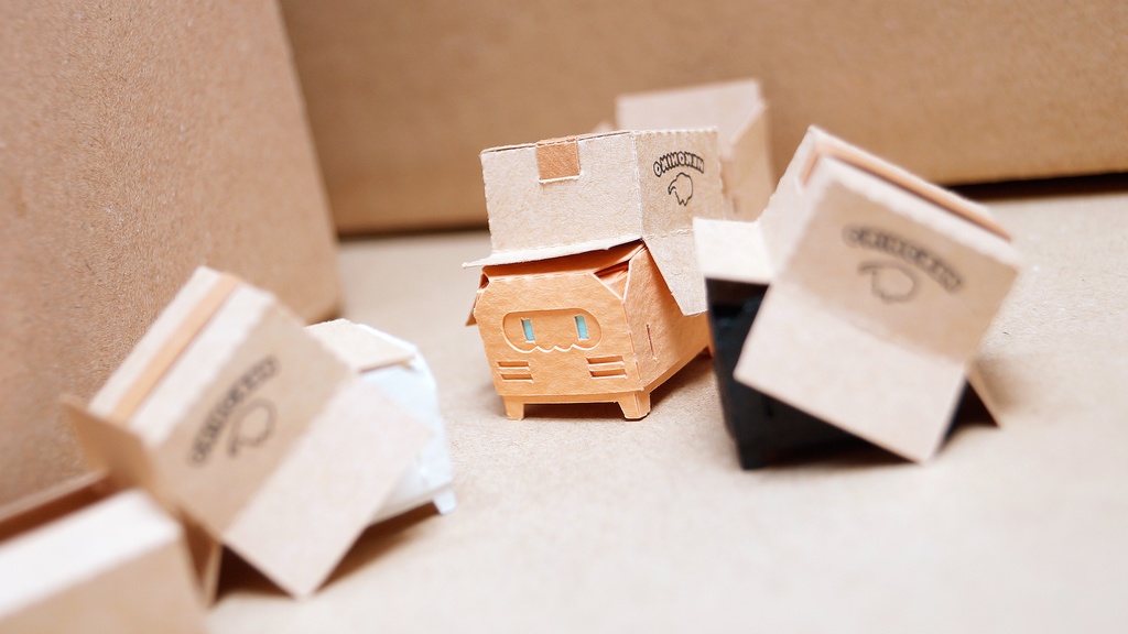 はこねこ ダンボールつむり くろ