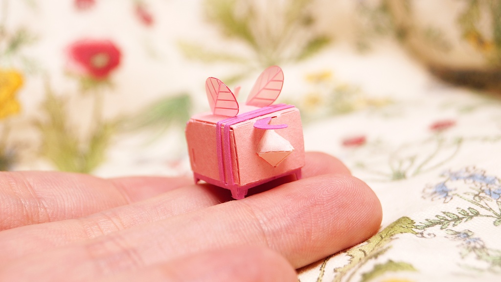 はこねこ みつばちのおやこ ピンク