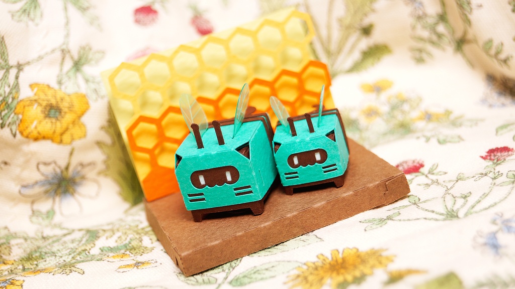 はこねこ みつばちのおやこ チョコミント