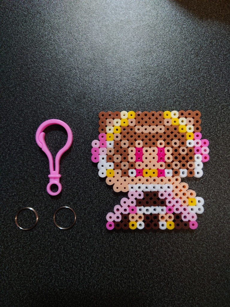 人妻子持ち系Vtuber 新妻はりゅー ファミコン風アイロンビーズキーホルダー