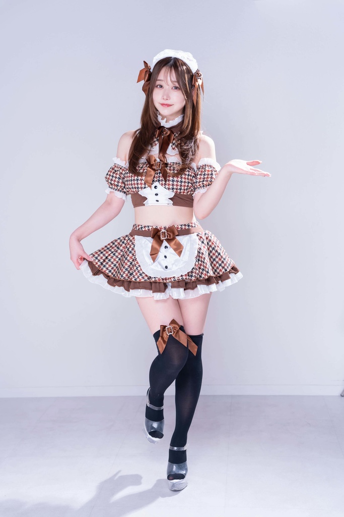 【コスホリ40新作】メイド服アクリルスタンド