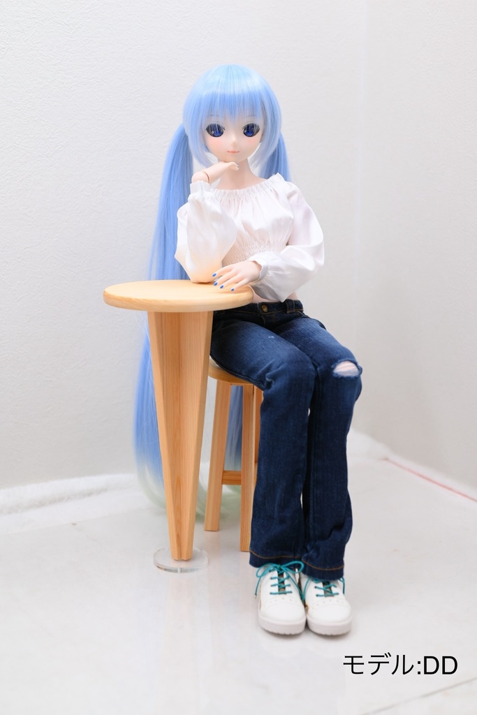 カフェテーブル