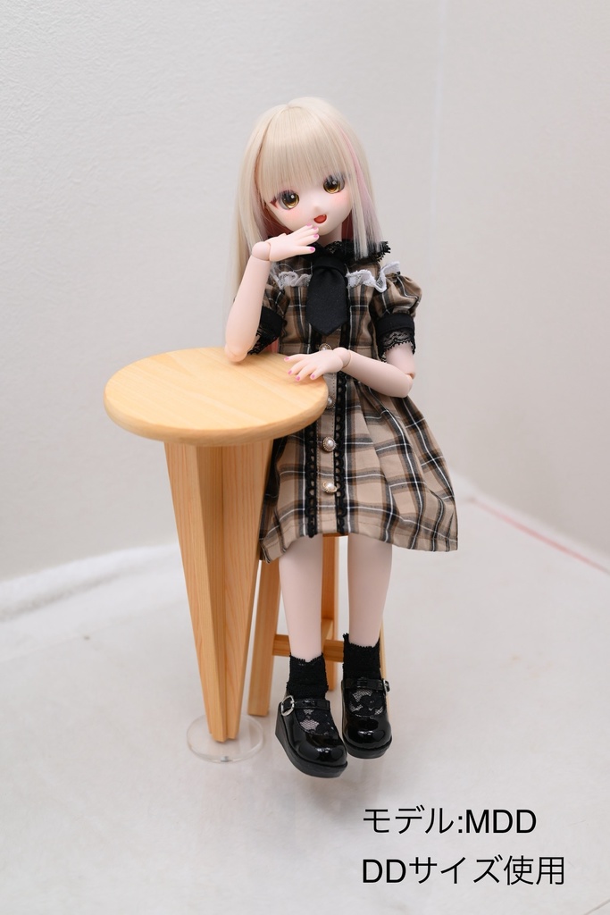 カフェテーブル