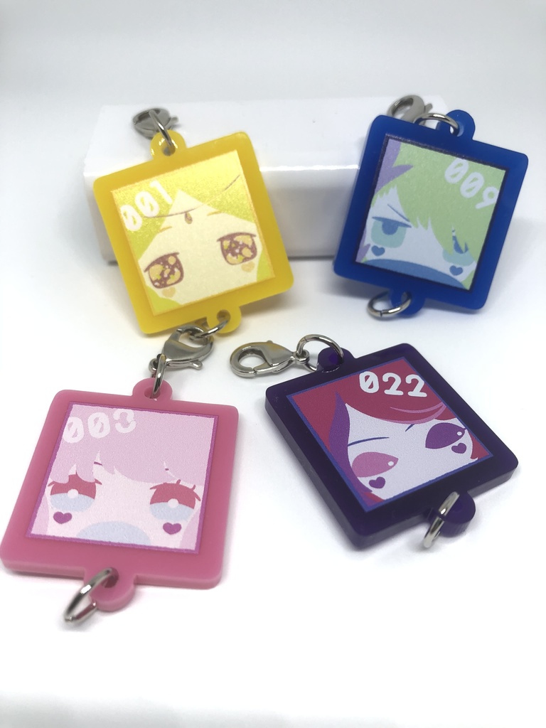 つながるカラーアクリルチャーム4種