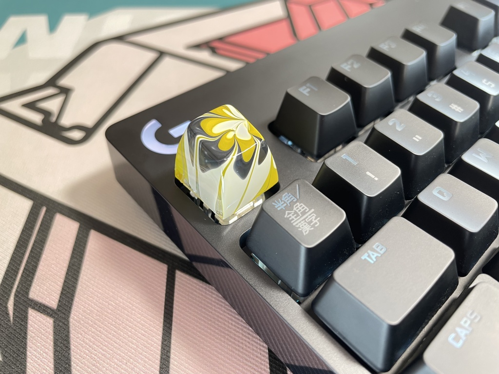 トリコマーブルキーキャップ(黄、黒、白)