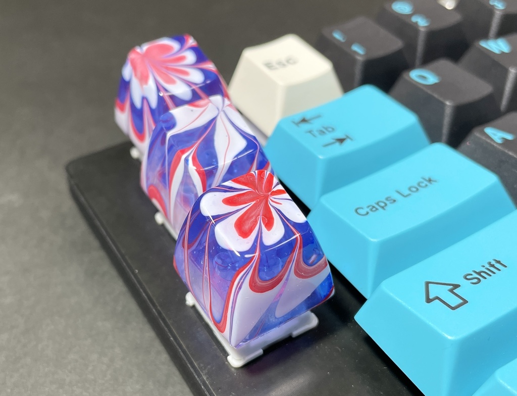 トリコマーブルキーキャップvol.1_R2(白、赤、青)