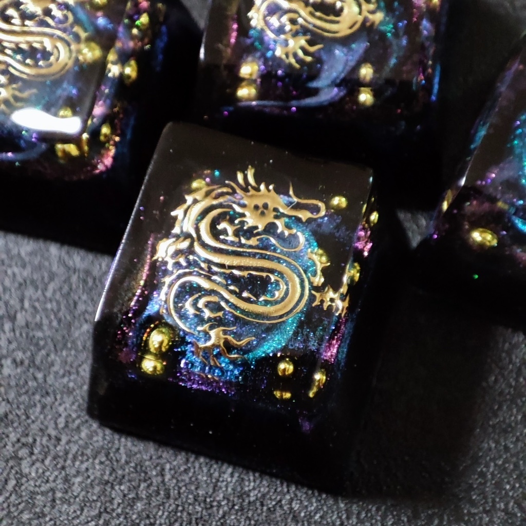 【キーキャップ】黒金龍