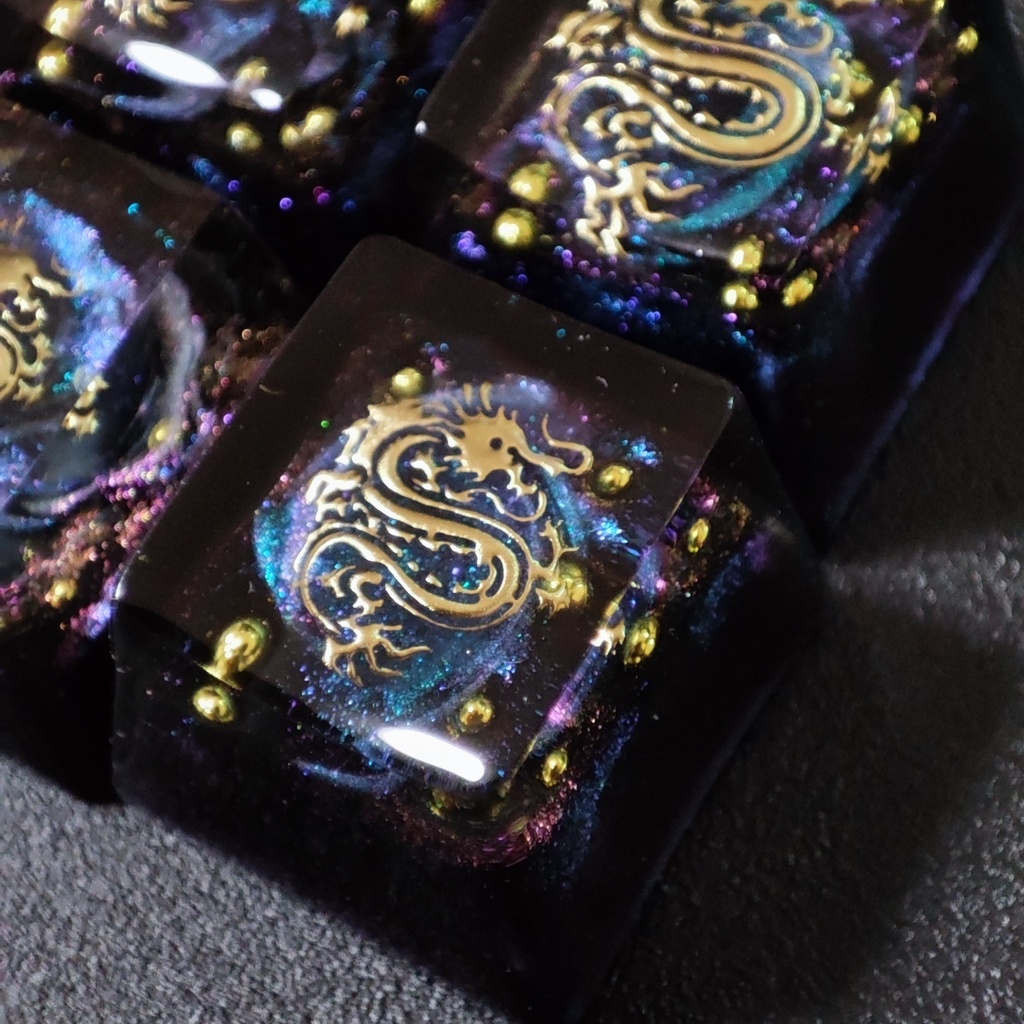 【キーキャップ】黒金龍