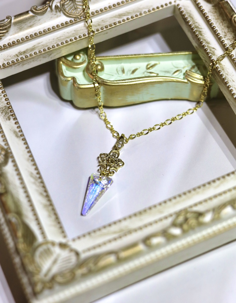 NIKKE クラウン ネックレス