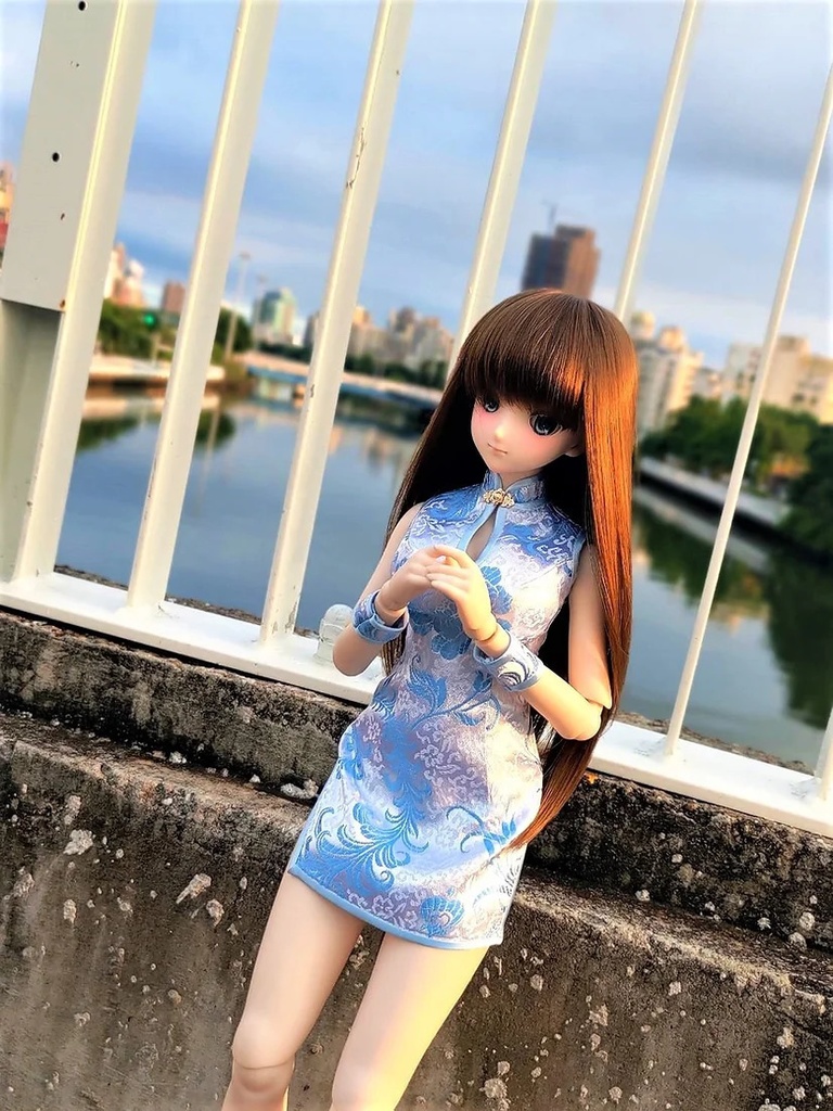 【アーカイブ】ドール用旗袍／チャイナ服／チャイナドレス(DD・DDdy・smartdoll／スカイブルー・裾短)