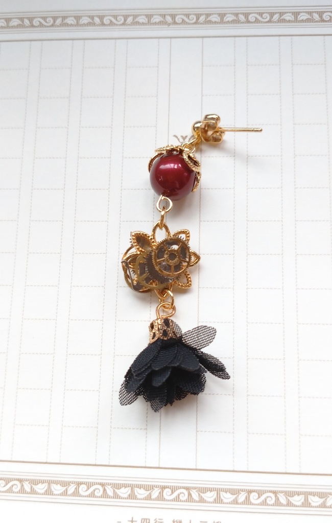 【値下げしました】太宰治イメージピアス【文豪とアルケミスト】