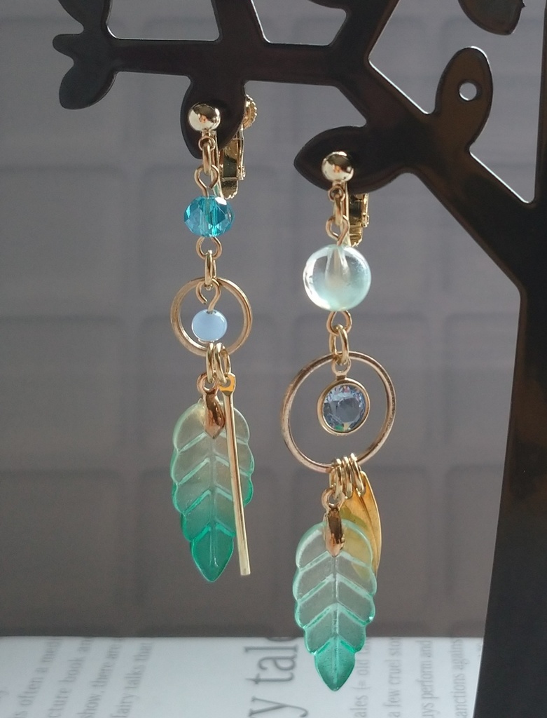 【第五人格】傭兵-白鷹の舞イメージイヤリング-