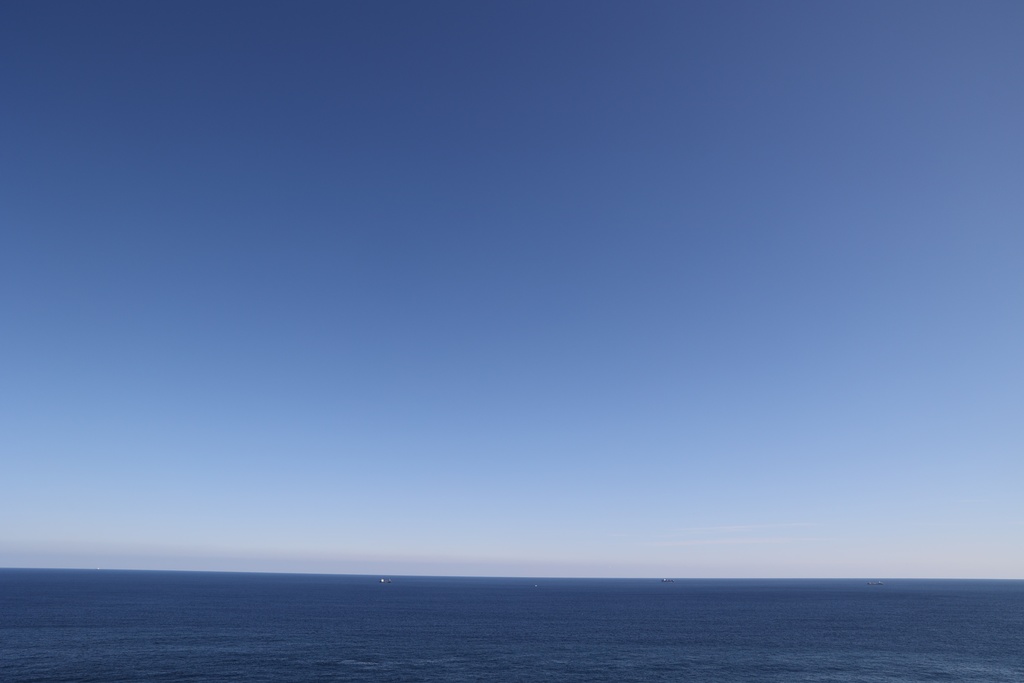 タイトル:【商用利用OK】風景写真素材集|太平洋と断崖、灯台のある景色 14枚