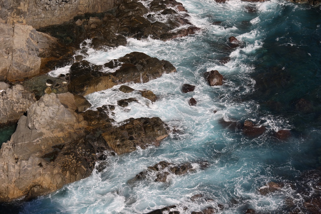 タイトル:【商用利用OK】風景写真素材集|太平洋と断崖、灯台のある景色 14枚