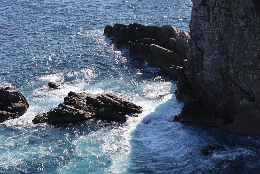 タイトル：【商用利用OK】風景写真素材集｜太平洋と断崖、灯台のある景色 14枚