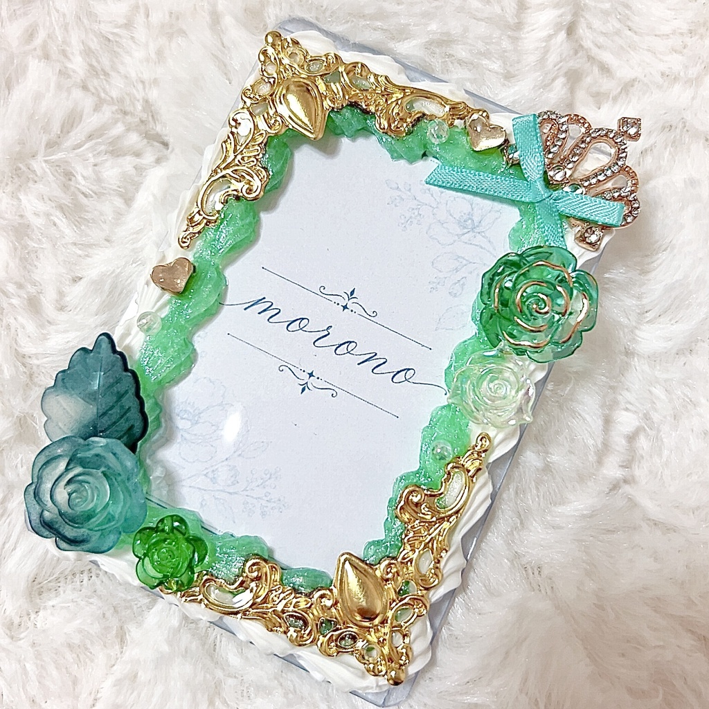 B8 ホイップデコ　トレカケース　ホワイト×パールグリーン　薔薇　王冠