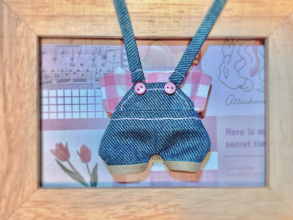 ケツが光るサロペット