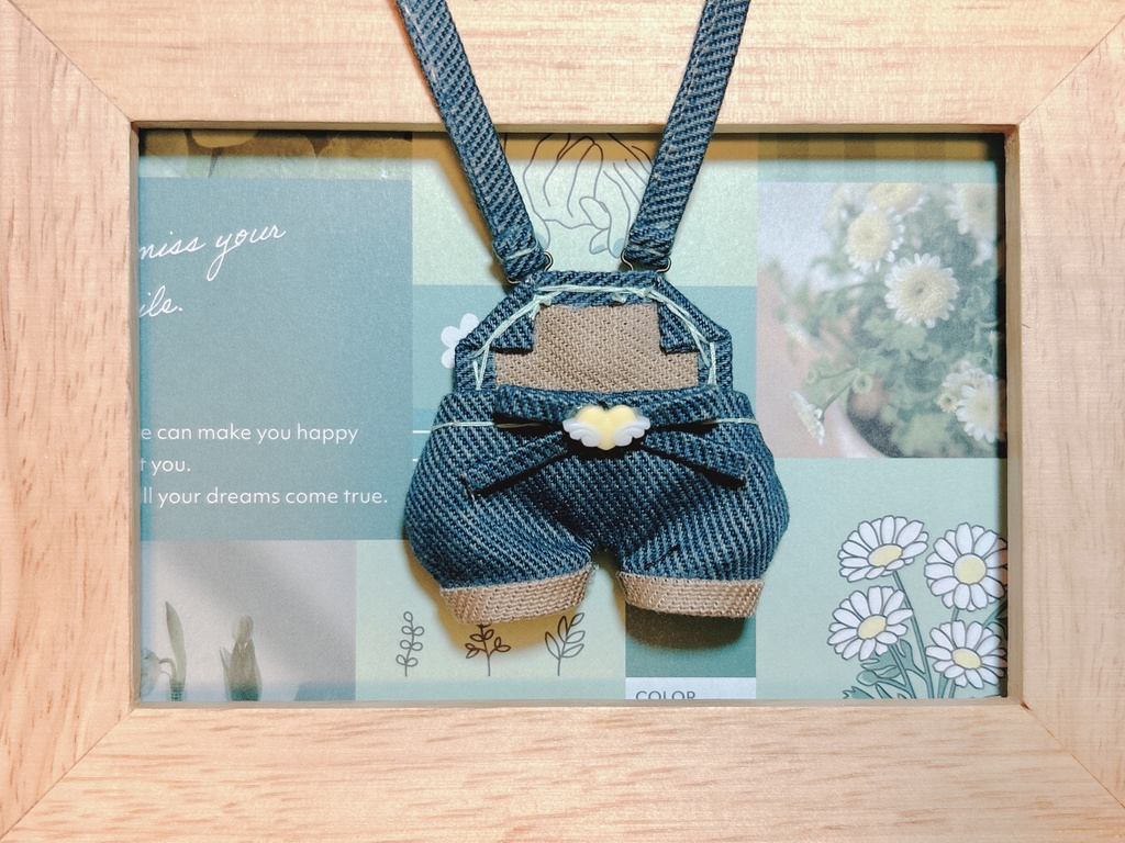 ケツが光るサロペット