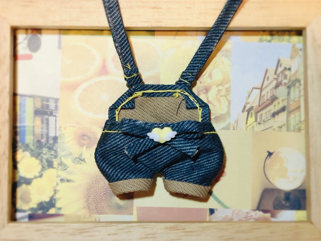 ケツが光るサロペット