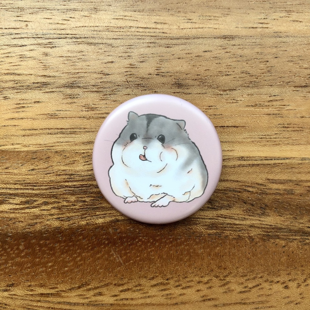 ハムスター缶バッジ　ぺろっ
