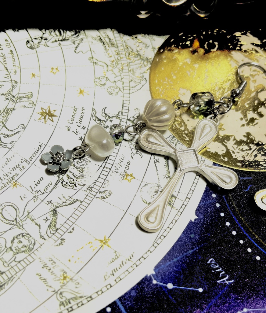 夜の標本箱「無実の花」