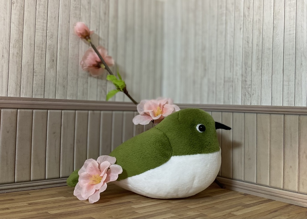 メジロのぬいぐるみ