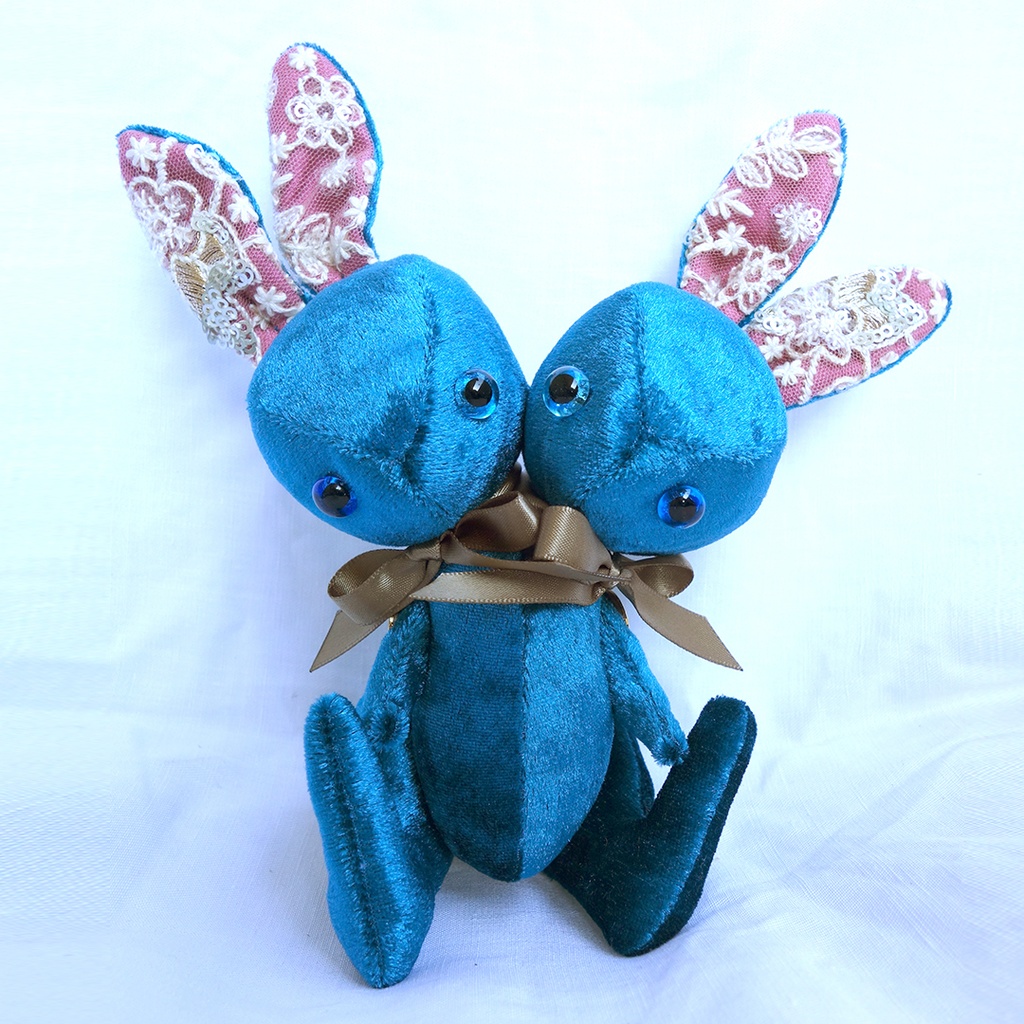 孔雀翠なふたごのうさぎ 個展「理想の部屋」