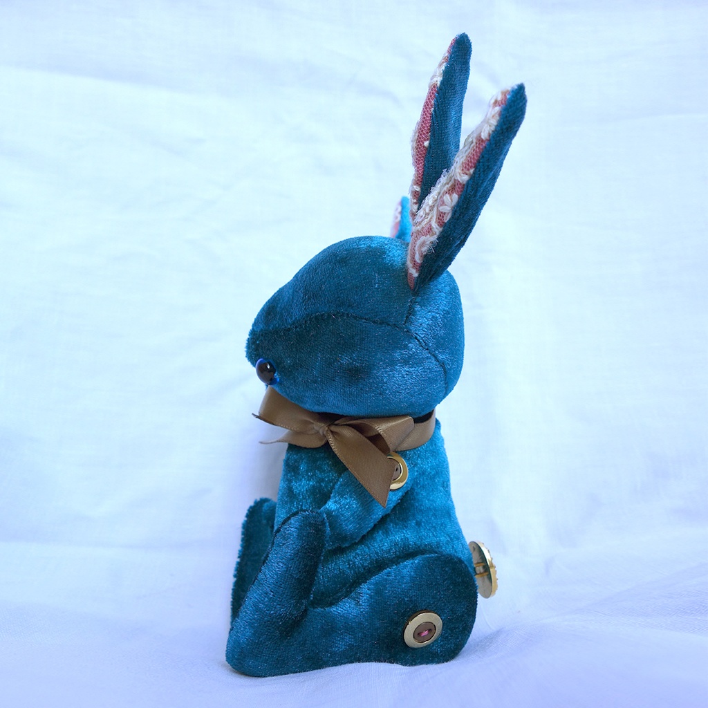 孔雀翠なふたごのうさぎ 個展「理想の部屋」