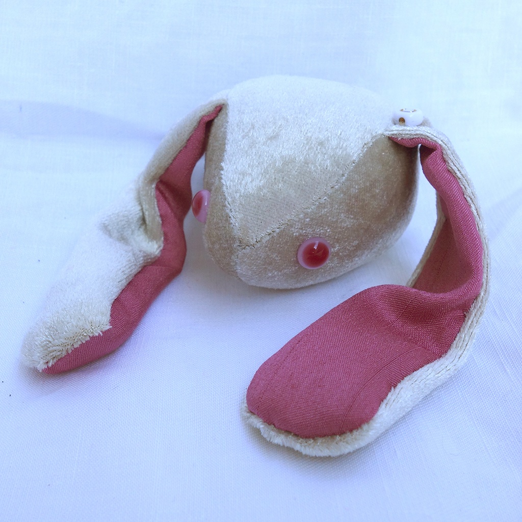 おかおブローチ　ベージュ×ピンク