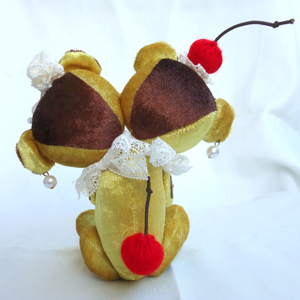 レトロプリンなふたつあたまのテディベア