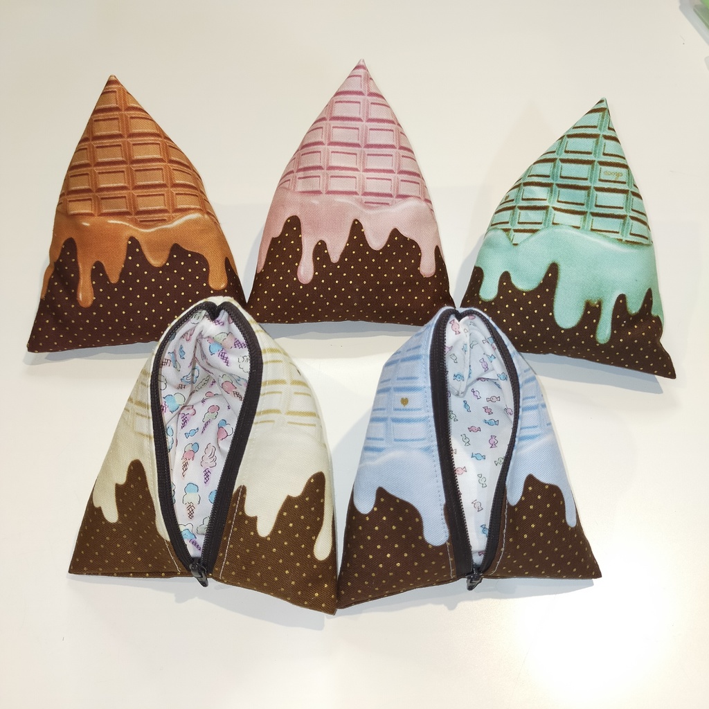 サンカククッションポーチ