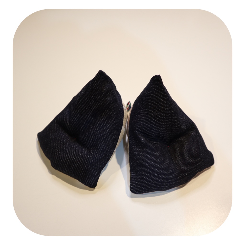 【2/26(日) 11時〜 通販分】サンカククッション