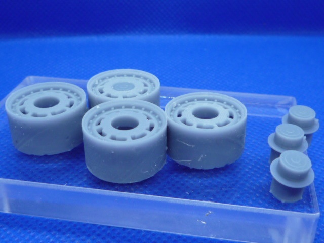 1/24 ピレリ Pスロット風 ホイール