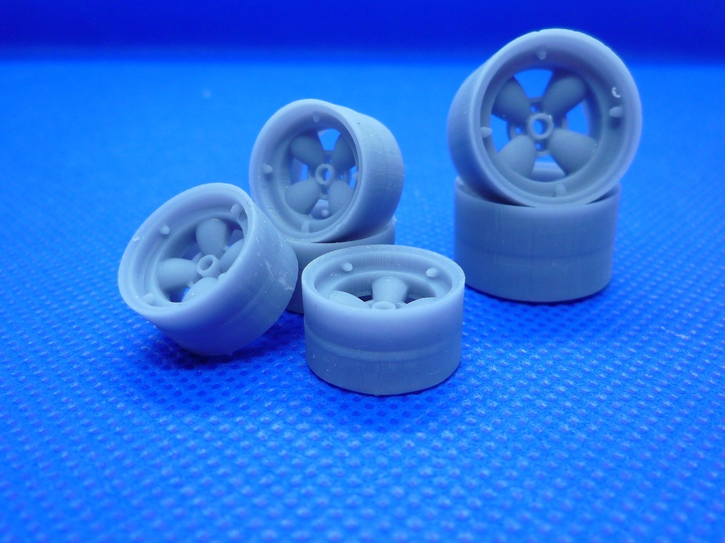 13インチ Gotti Mag(ゴッティ マグ)風ホイール