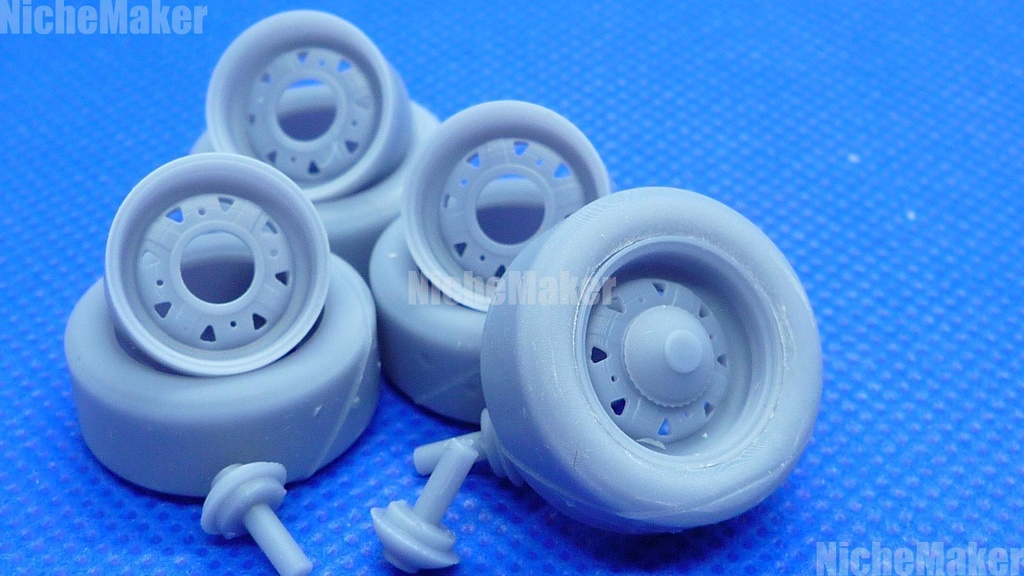 1/24 12インチ Giannnini スペシャル(ジャンニーニスペシャル)風 ホイール&タイヤセット