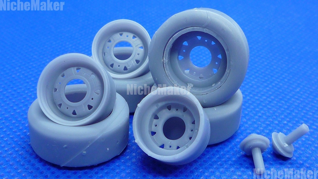 1/24 12インチ Giannnini スペシャル(ジャンニーニスペシャル)風 ホイール&タイヤセット