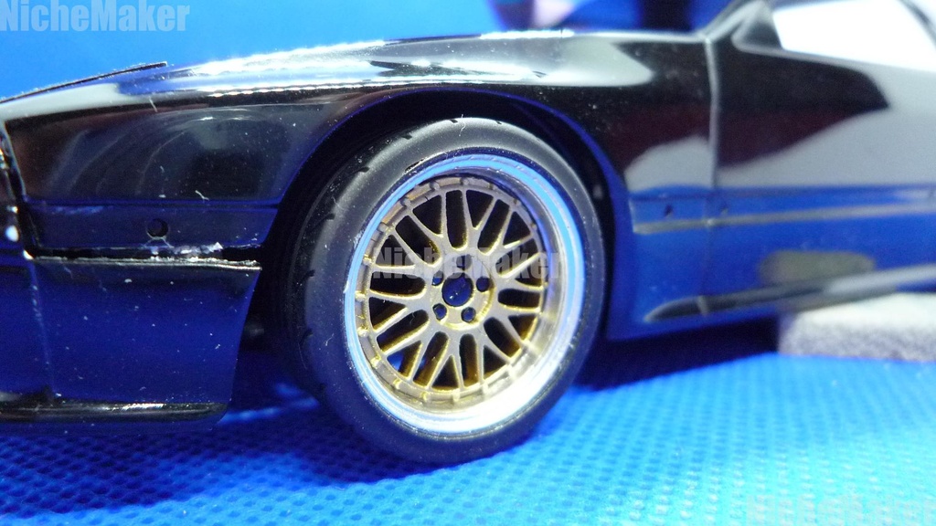 汎用 1/24 18インチ BBS LM風 ホイール (タイヤ付き)