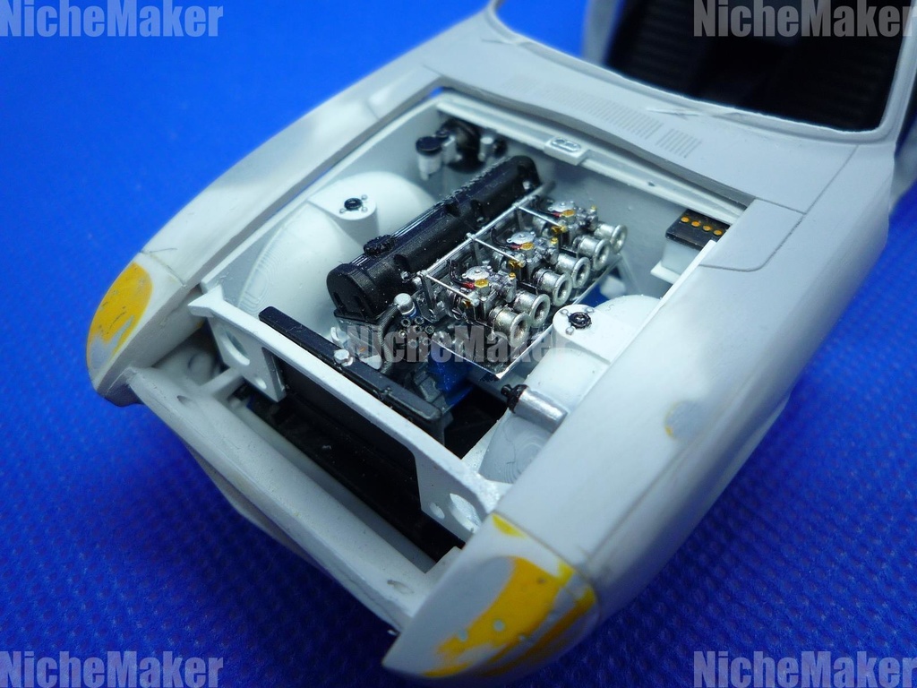 楽プラ S30フェアレディZ 対応L型エンジンルームキット