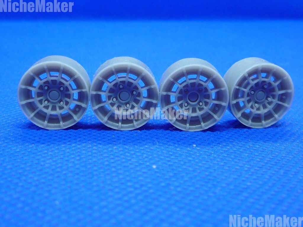 1/24 13インチ相当 POTENZAラリー風